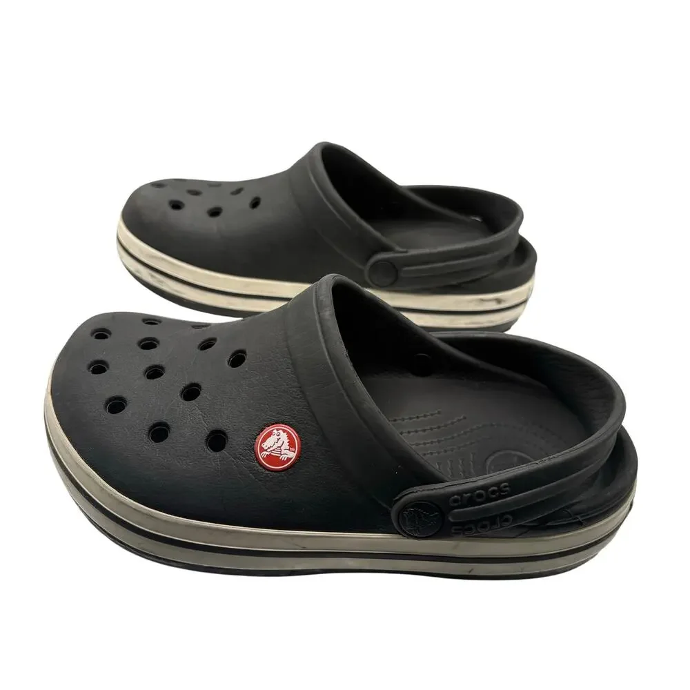 Crocs Classic Black Clogs Kids Size 3 Lightweight Ventilation Waterproof Slip On